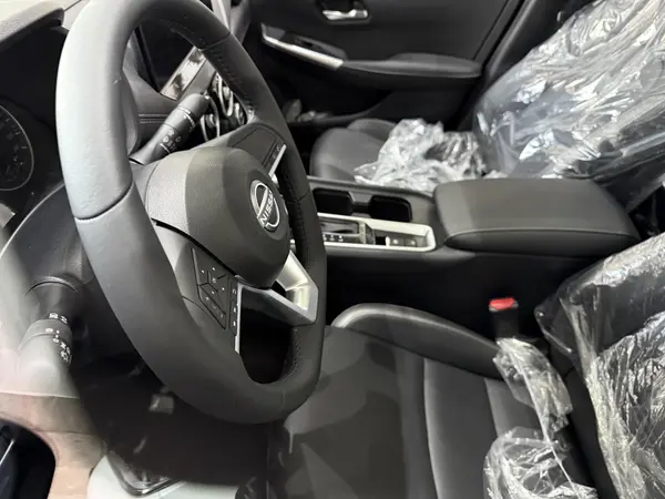 نیسان، سیلفی