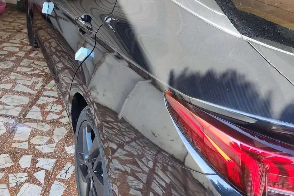 کی ام سی،  J7