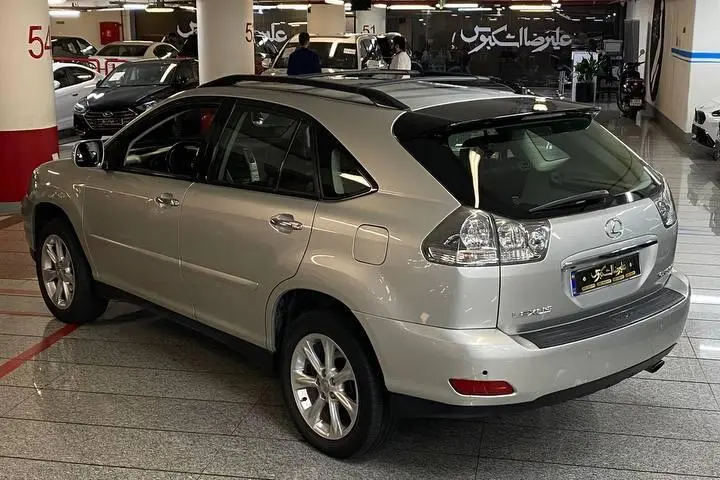 لکسوس،  RX