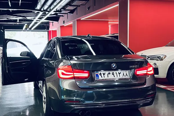 ب ام و، سری 3 سدان