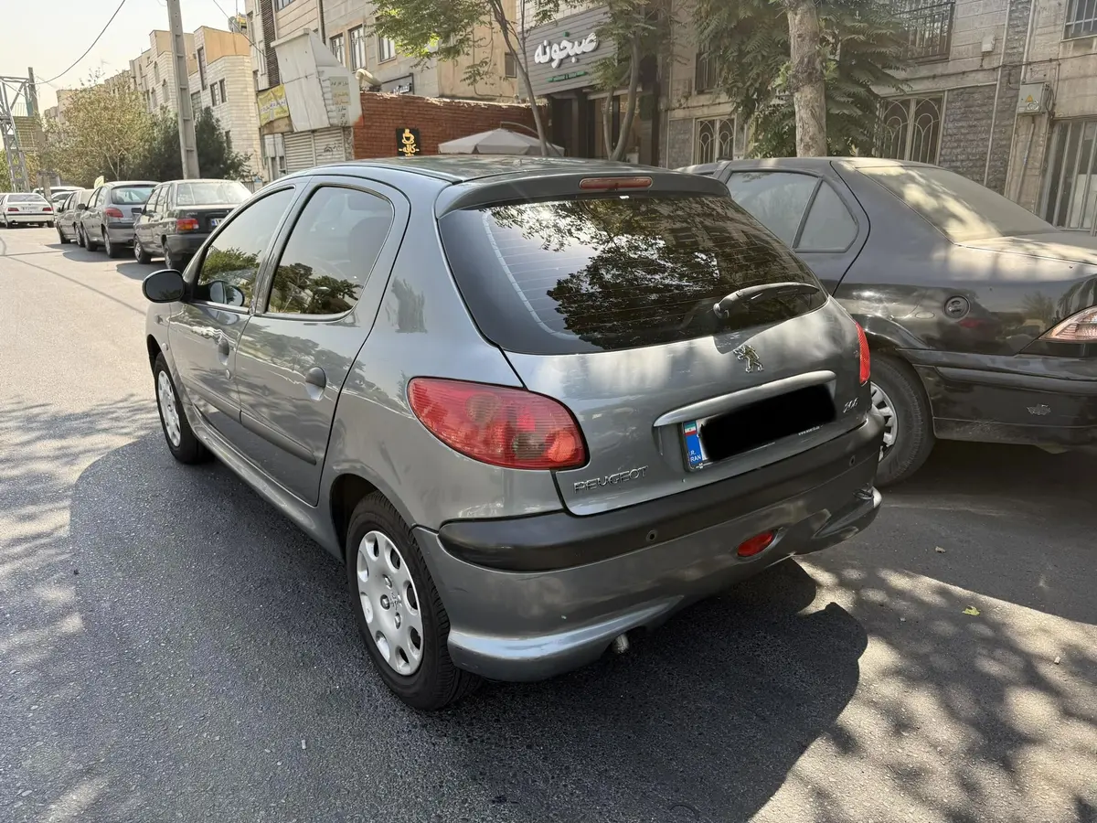 پژو،  206
