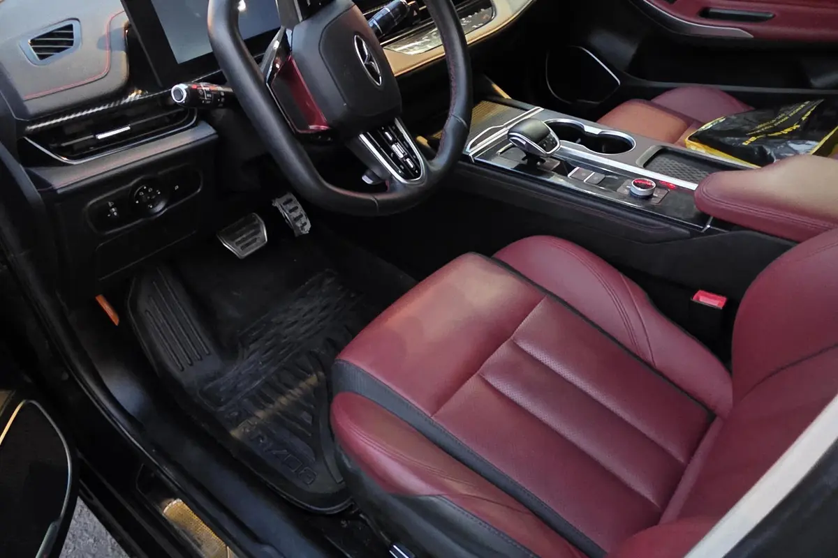 فونیکس،  آریزو 6 جی تی (Z6 GT)