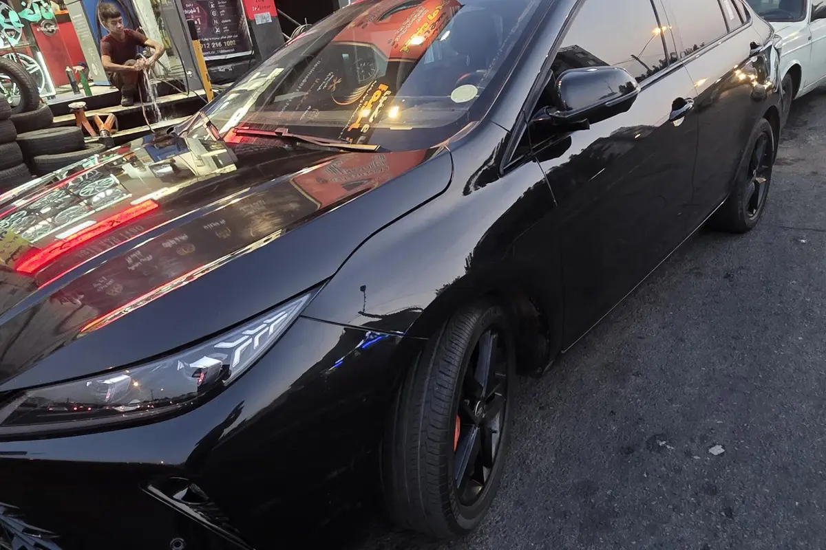 فونیکس،  آریزو 6 جی تی (Z6 GT)