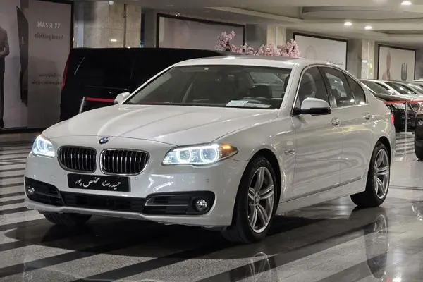 ب ام و، سری 5 سدان