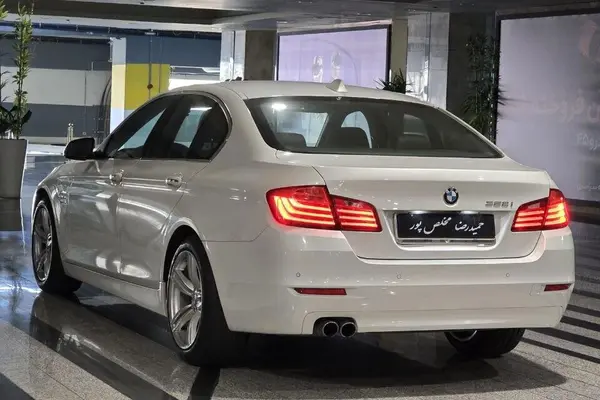 ب ام و، سری 5 سدان