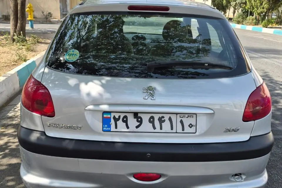 پژو  206