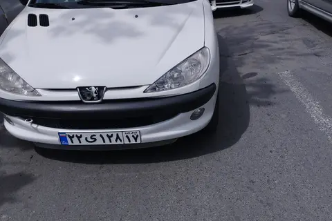 پژو، 206