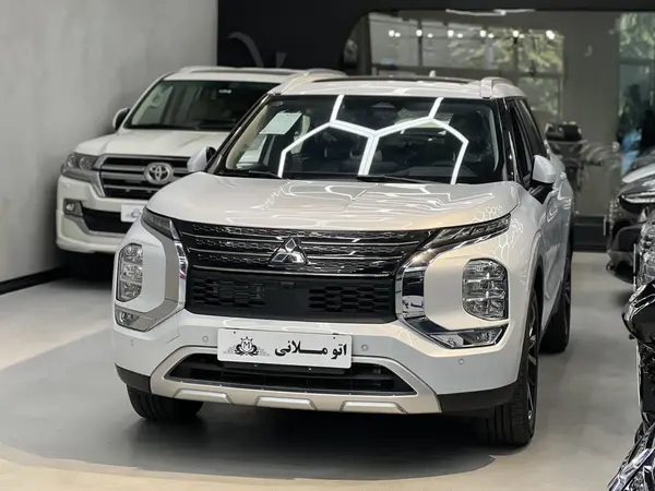 میتسوبیشی، اوتلندر