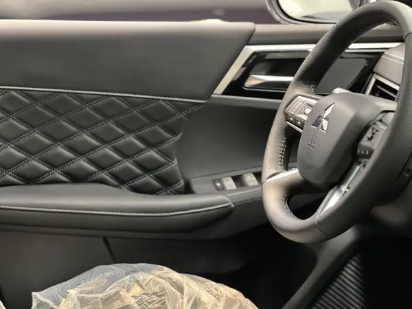 میتسوبیشی، اوتلندر