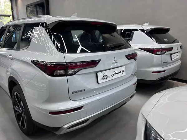 میتسوبیشی، اوتلندر