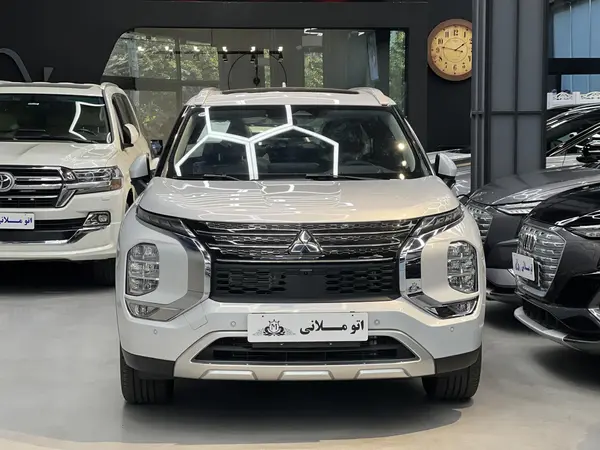 میتسوبیشی، اوتلندر