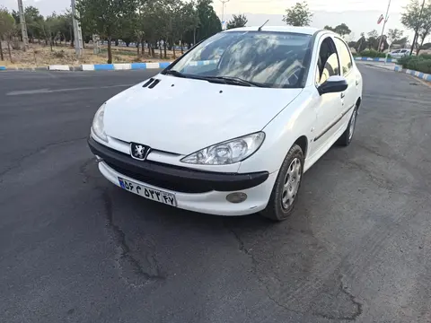 پژو، 206