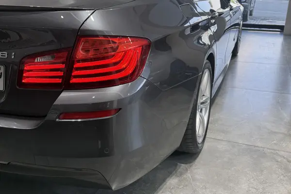 ب ام و، سری 5 سدان