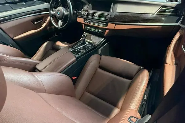 ب ام و، سری 5 سدان