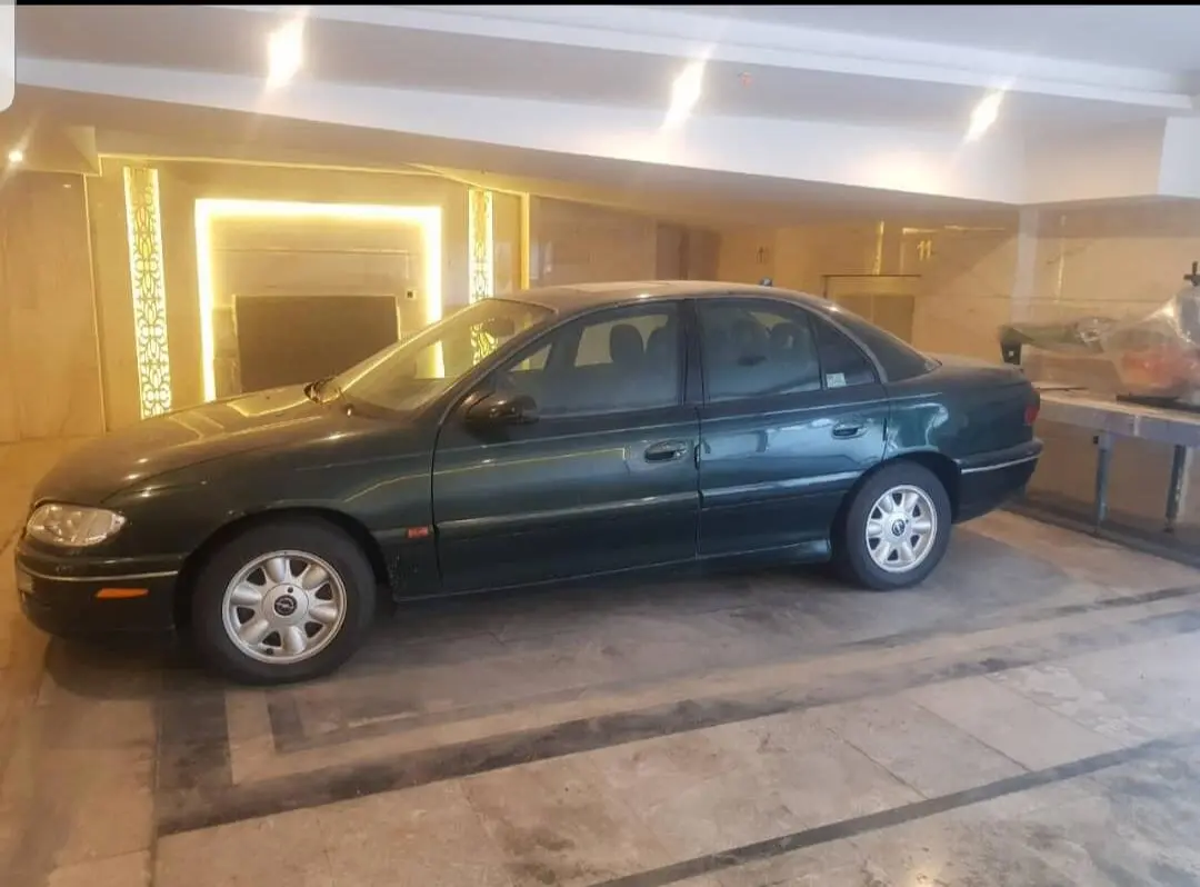 اپل،  امگا