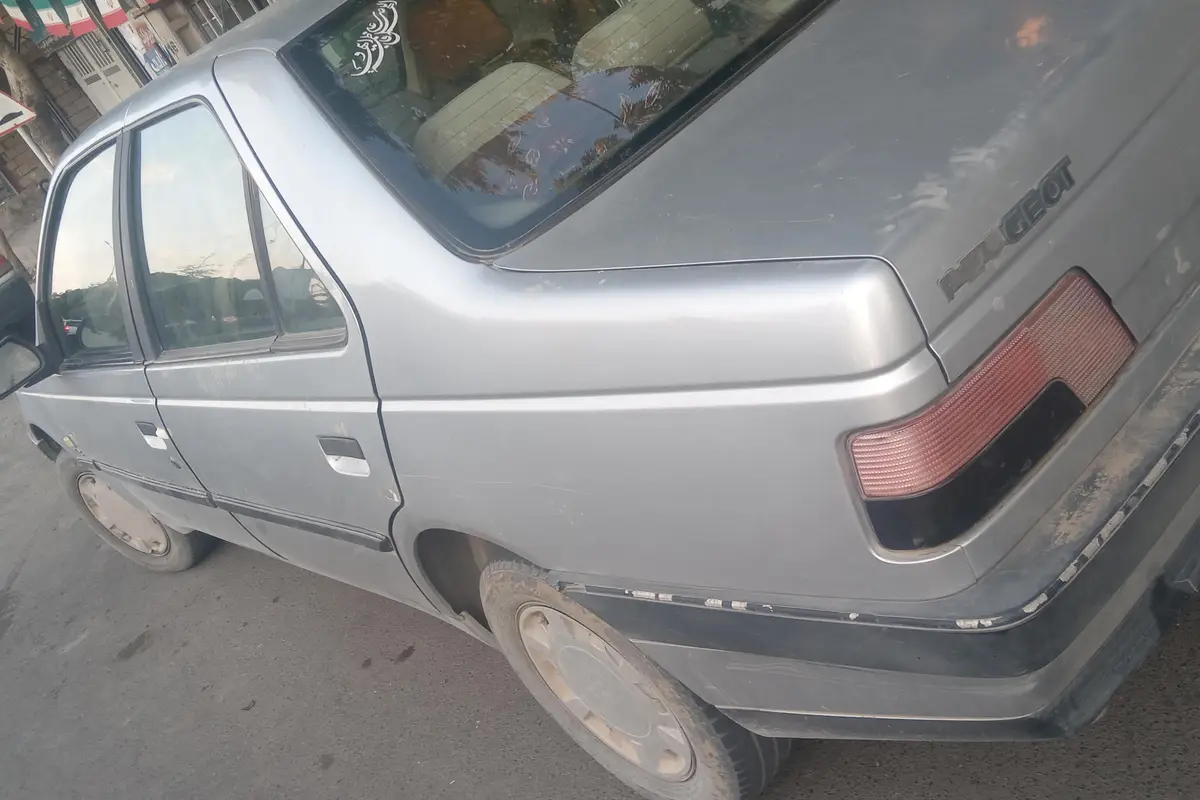 پژو،  405