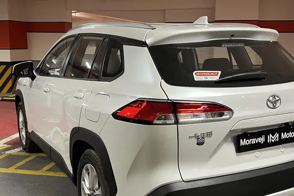 تویوتا، کرولا کراس هیبرید