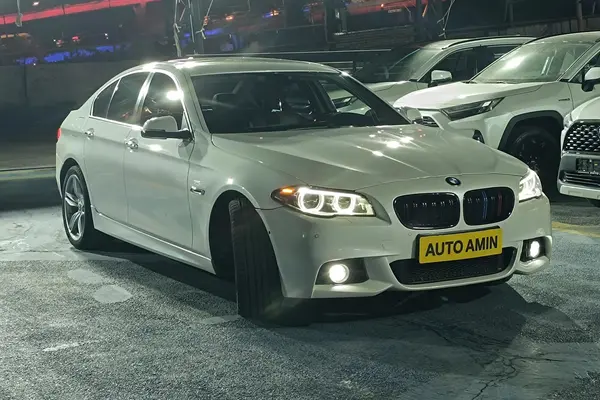 ب ام و، سری 5 سدان