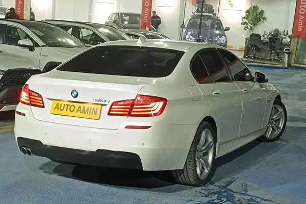 ب ام و، سری 5 سدان