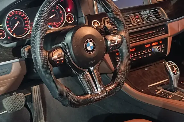 ب ام و، سری 5 سدان