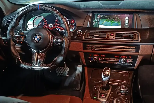 ب ام و، سری 5 سدان