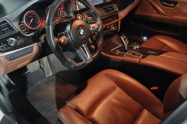 ب ام و، سری 5 سدان