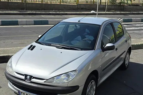 پژو، 206