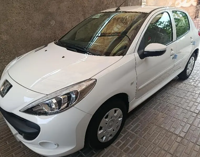 پژو،  207