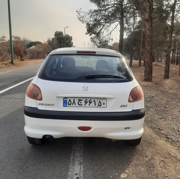 پژو، 206