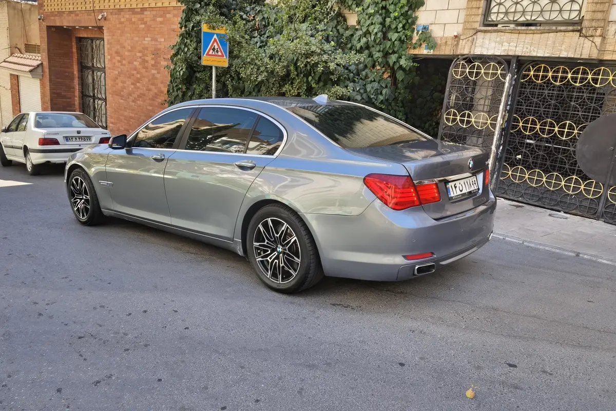 ب ام و،  سری 7