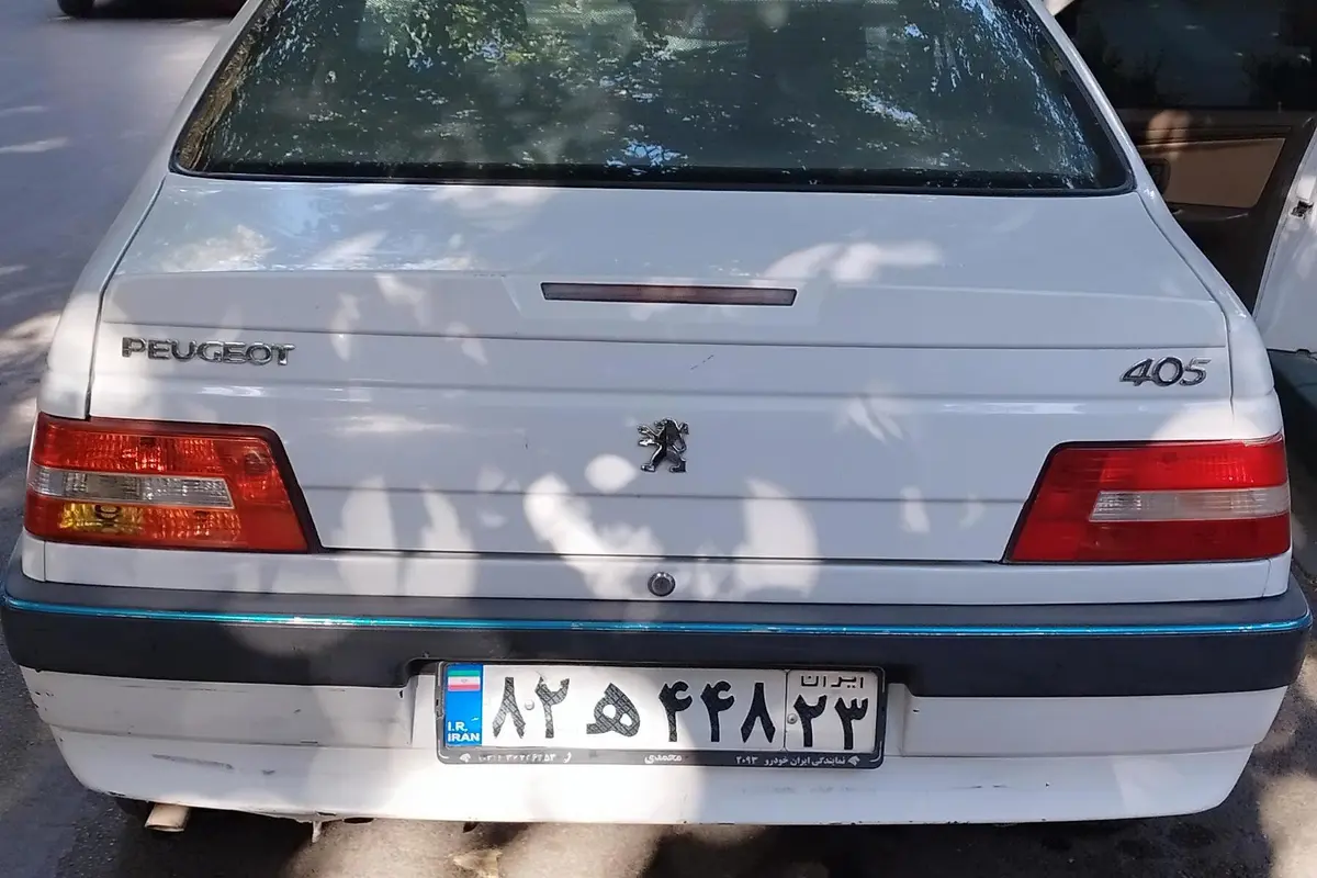 پژو،  405