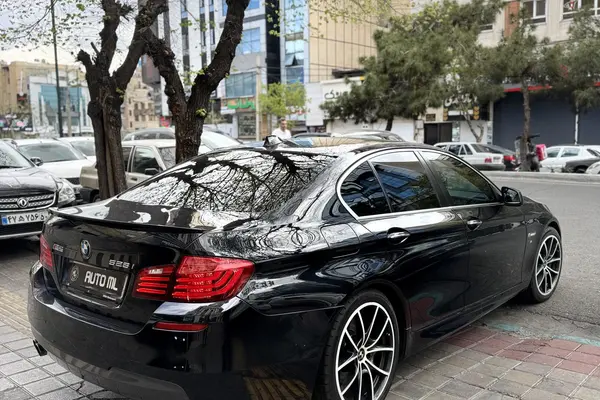 ب ام و، سری 5 سدان