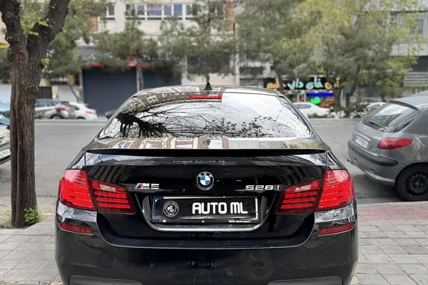 ب ام و، سری 5 سدان