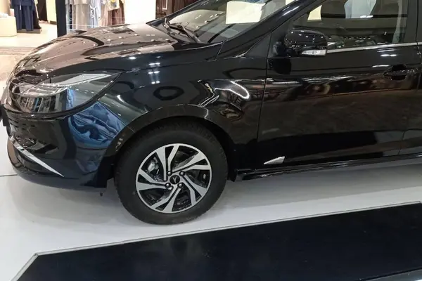 کی ام سی  ایگل