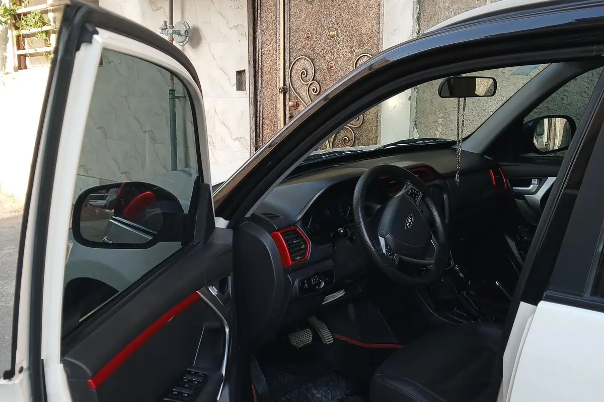ام وی ام،  X33 S