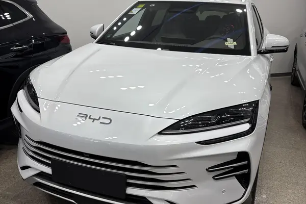 بی وای دی، سانگ پلاس DMi