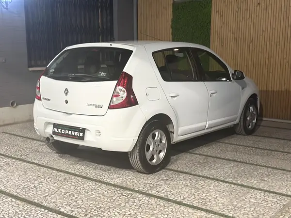 رنو، ساندرو