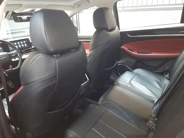 فونیکس، آریزو 6 جی تی (Z6 GT)