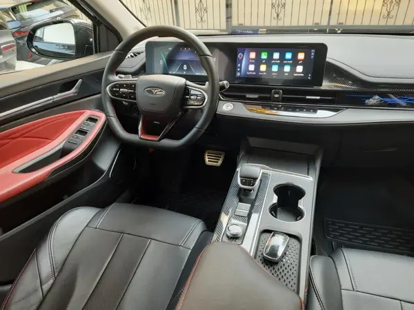 فونیکس، آریزو 6 جی تی (Z6 GT)