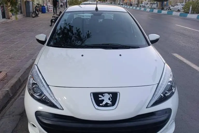 پژو،  207