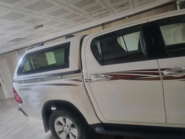 تویوتا، هایلوکس دو کابین