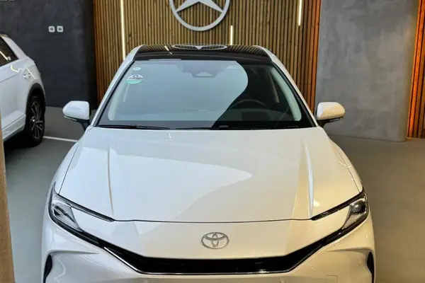 تویوتا، کمری هیبرید