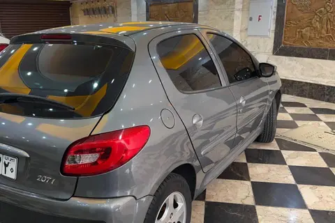 پژو، 207