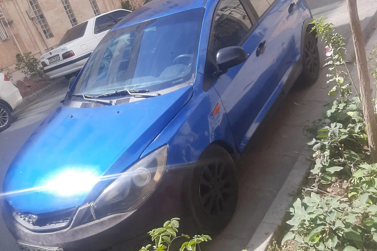 ام وی ام،  315هاچ بک