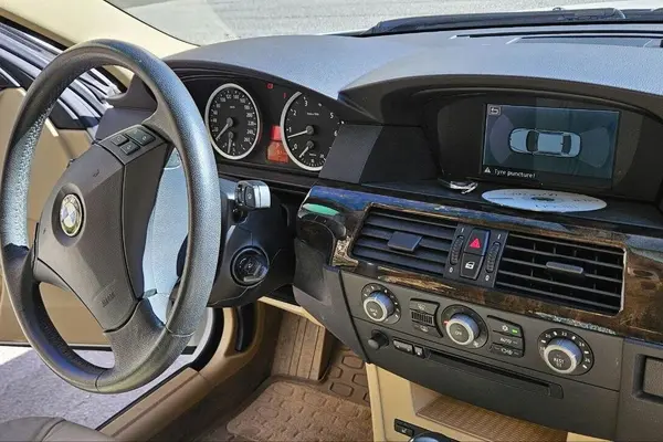 ب ام و، سری 5 سدان