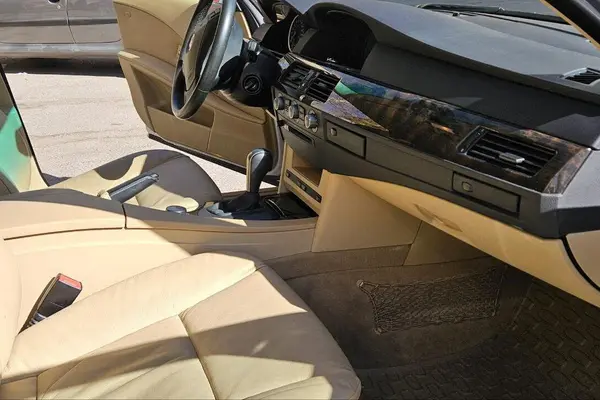 ب ام و، سری 5 سدان