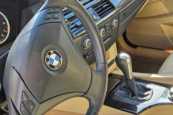 ب ام و، سری 5 سدان