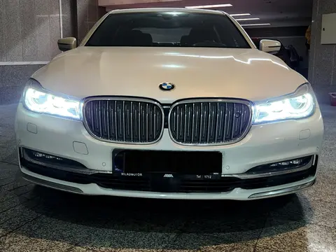 ب ام و، سری 7