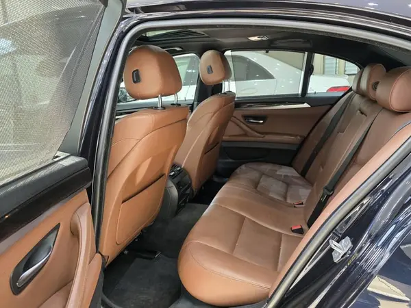 ب ام و، سری 5 سدان