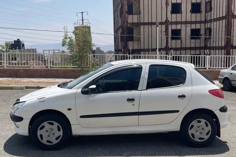 پژو،  206
